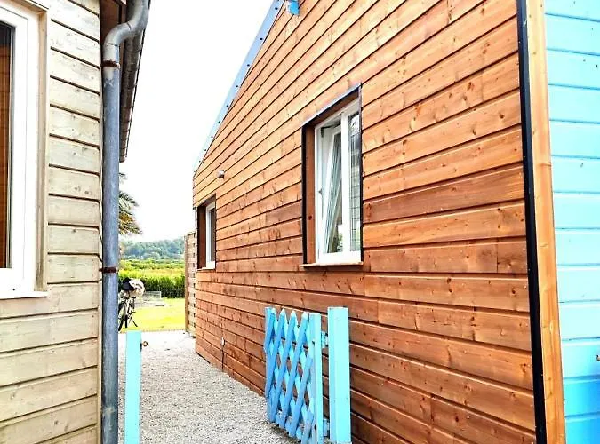 度假居 La Maison Bleue Urville-Nacqueville