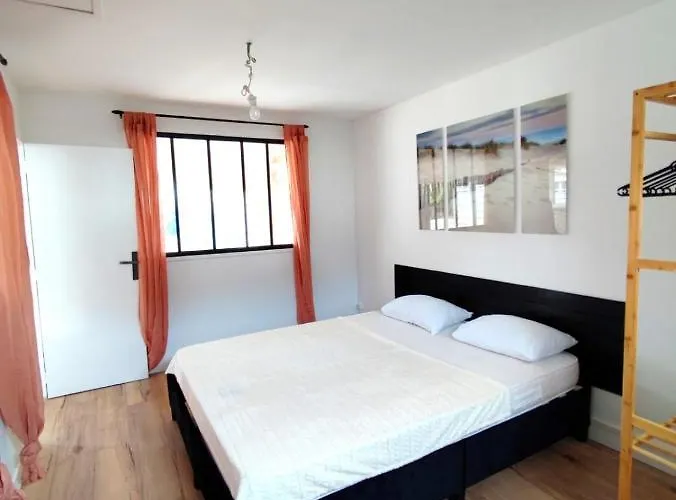 La Maison Bleue Urville-Nacqueville